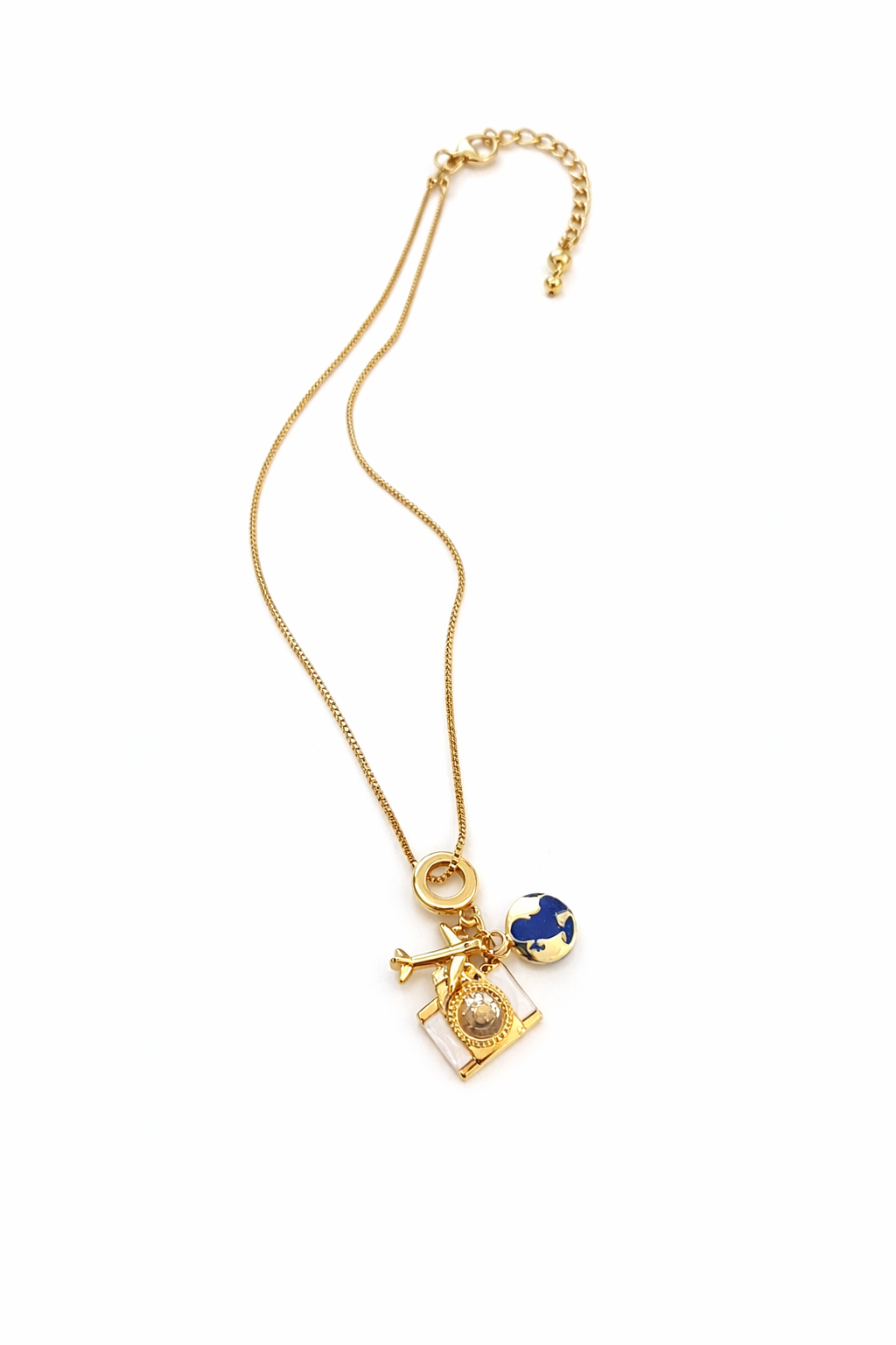 Golden Charm Necklace – Elegant & Unique